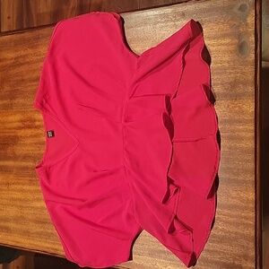 Womens- pink- dressy- short sleeve- flowy- v neck- crop top - size XS